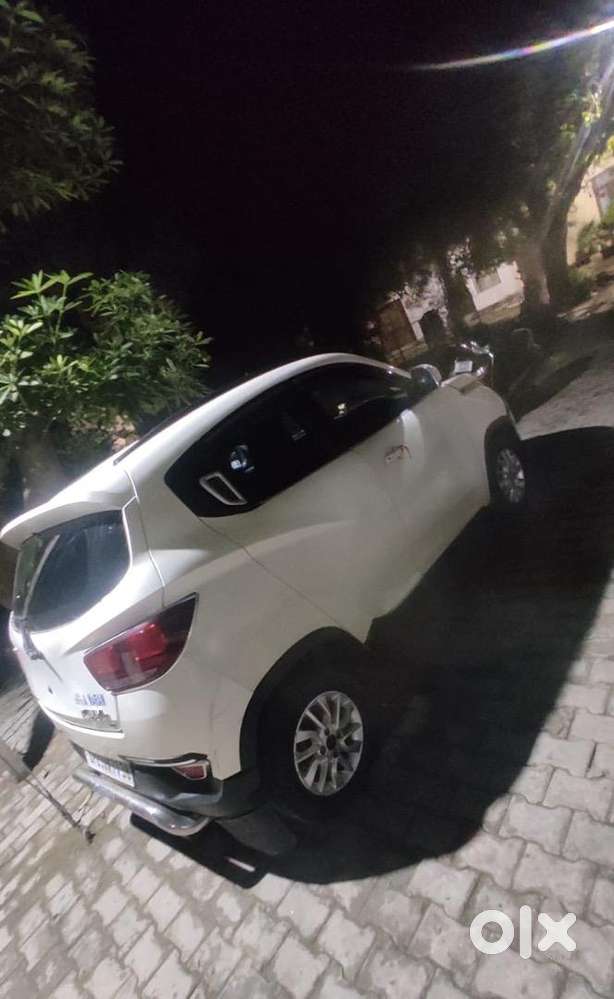 Mahindra Kuv100 Nxt 2016 Diesel Well Maintained