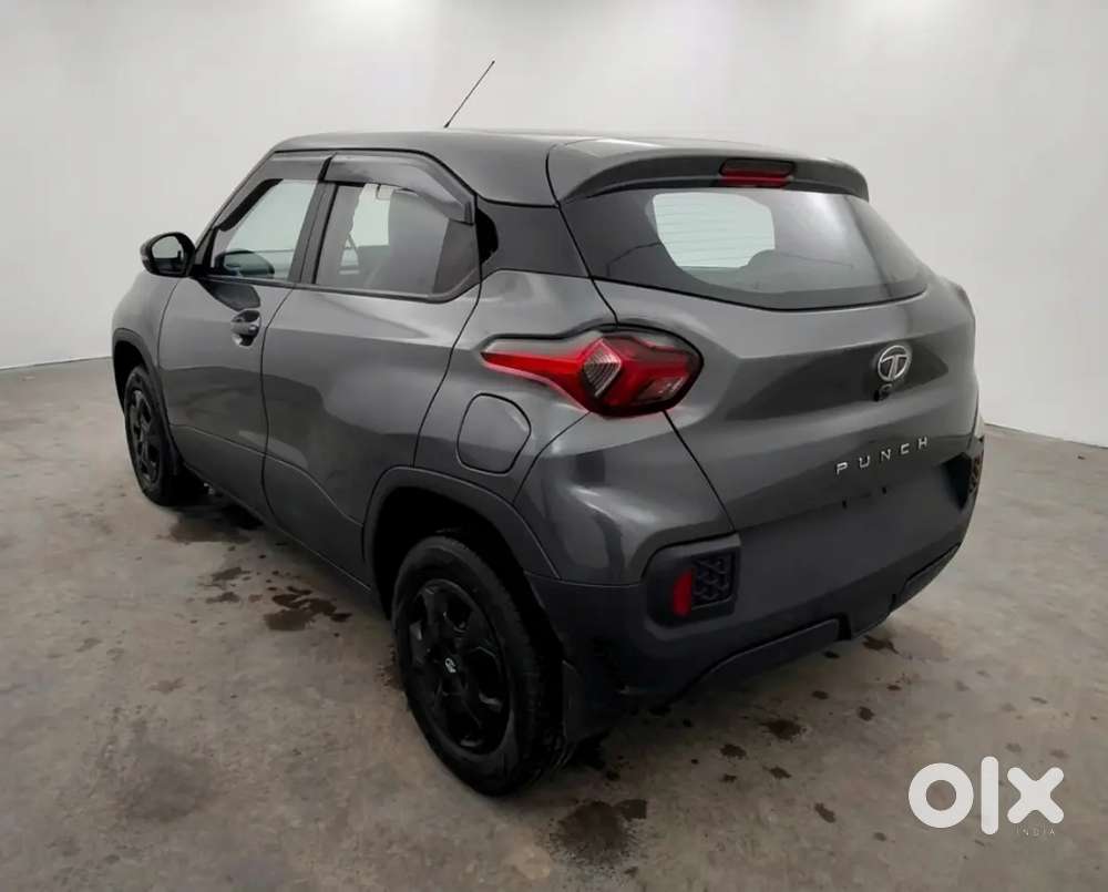 Tata Punch 1.2 Revotron 2025 Amt 9500 Km Driven