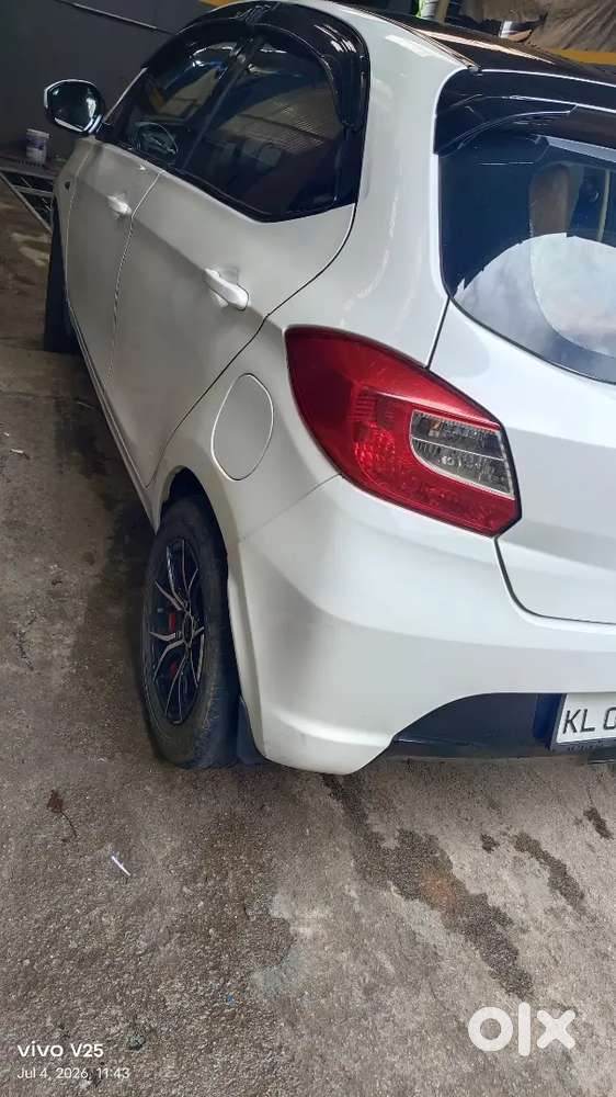 Tata Tiago Xm Petrol 2017