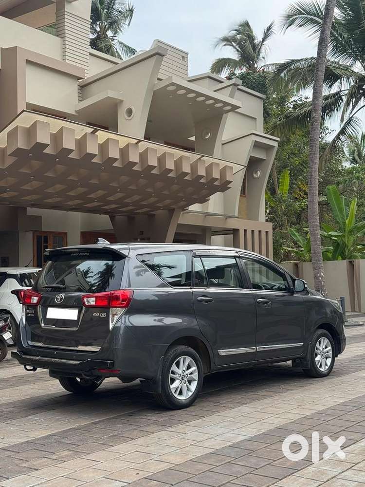 Toyota Innova Crysta 2017 Diesel Well Maintained
