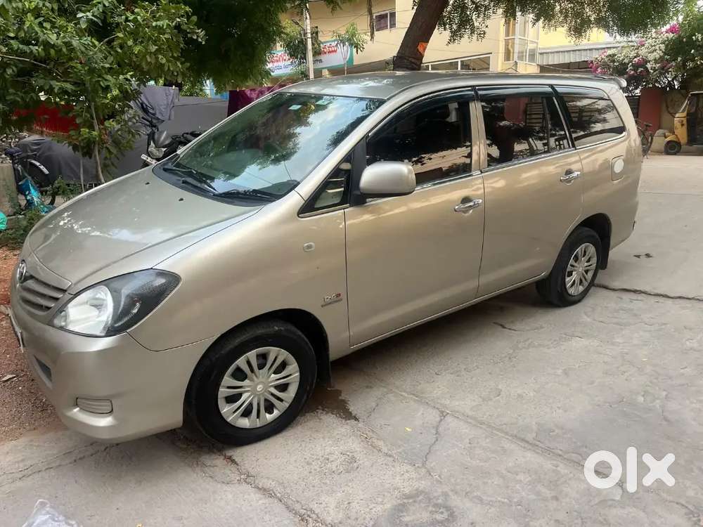 Toyota Innova 2011 Diesel Well Maintained