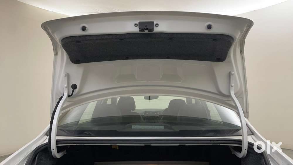 Skoda Rapid 1.6 Mpi At Style, 2019, Petrol