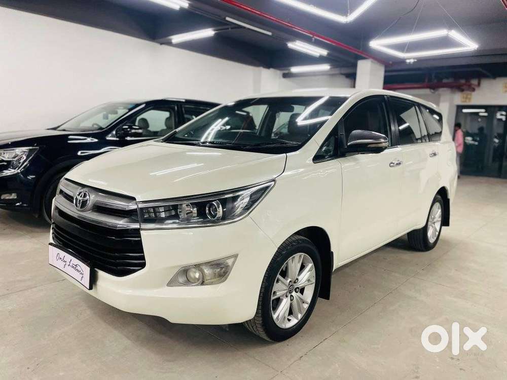 Toyota Innova Crysta 2.8z Automatic, 2016, Diesel