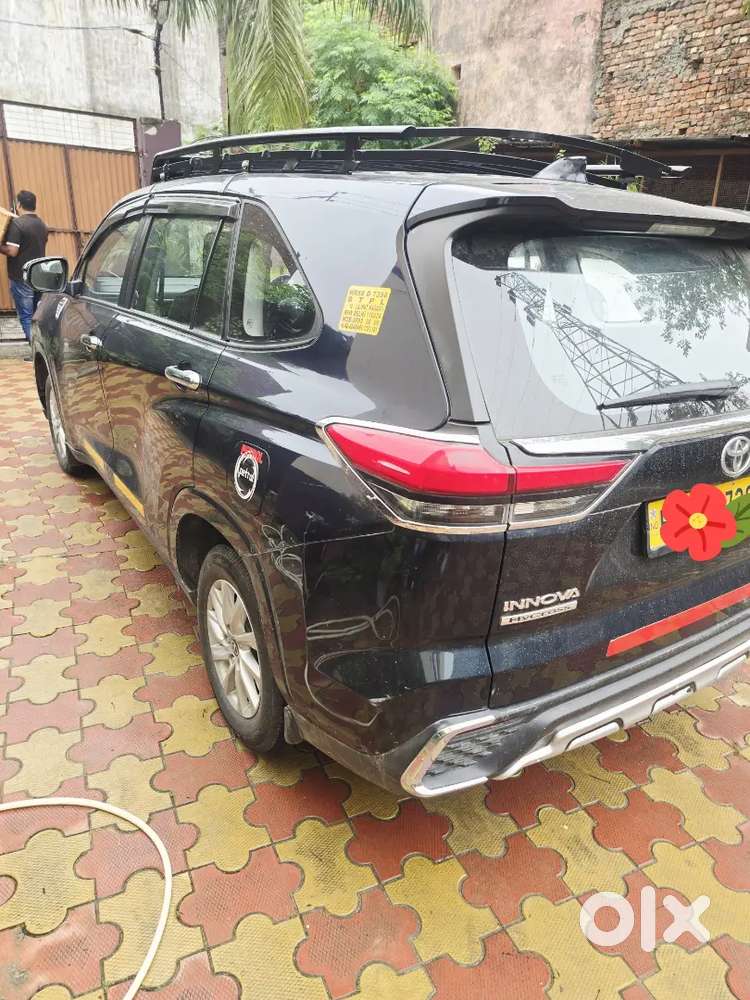 Toyota Innova Hycross 2024