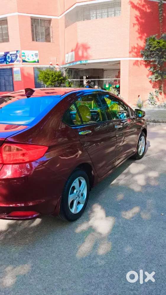 Honda City 1.5 V Petrol 2014