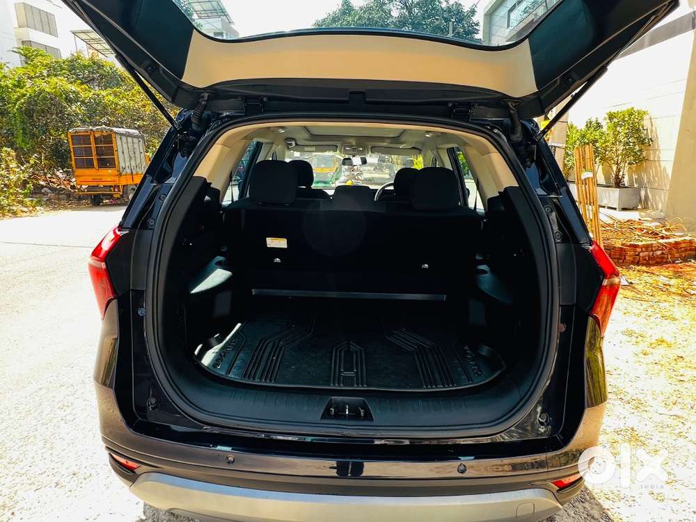 Xuv700 Ax5dsl At 5seater 4yrs