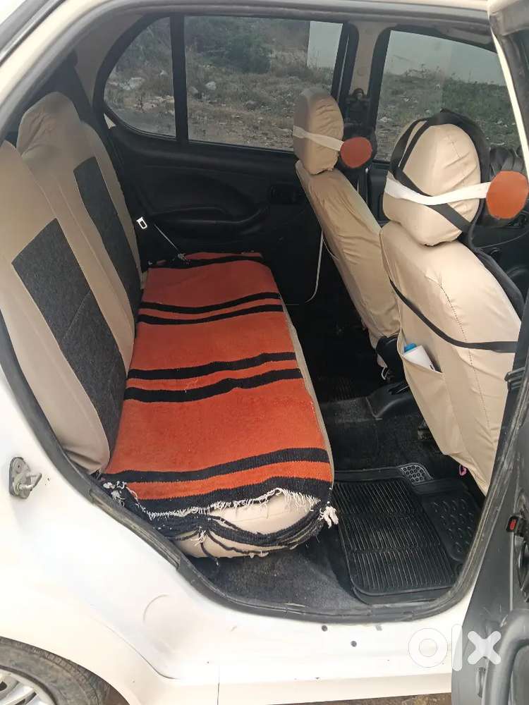 उत्तम कंडिशन मध्ये वापरलेली आहे एक हाती चाललेली गाडी आहे