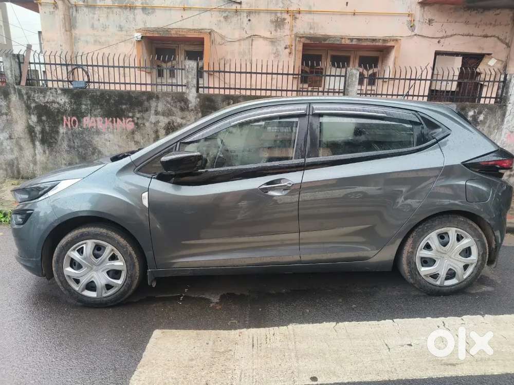 Tata Altroz 1.2 Xm Plus August 2024