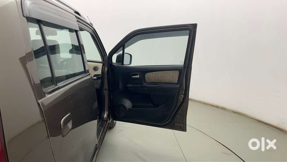 Maruti Suzuki Wagon R 1.0 Vxi Amt, 2017, Petrol