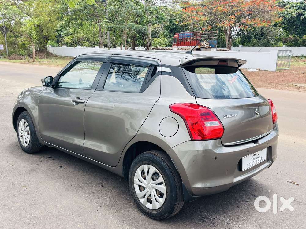 Maruti Suzuki Swift Vxi + Manual, 2018, Petrol