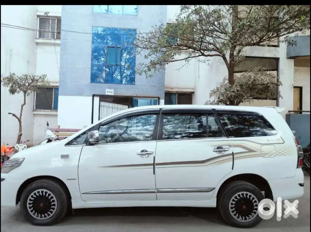 Toyota Innova 2012 Diesel Well Maintained