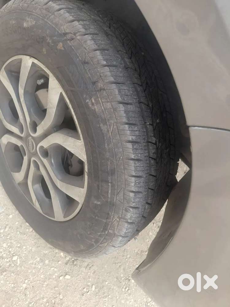 Nissan Terrano Local Number 4 Tyres New Condition