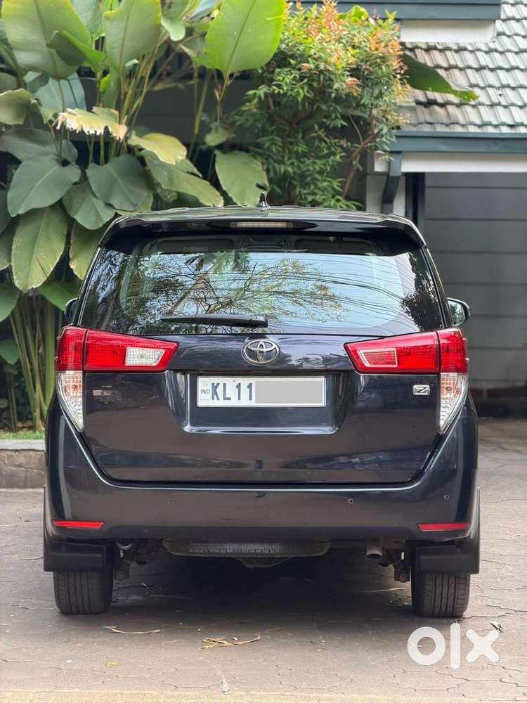 Toyota Innova 2022 Diesel Well Maintained