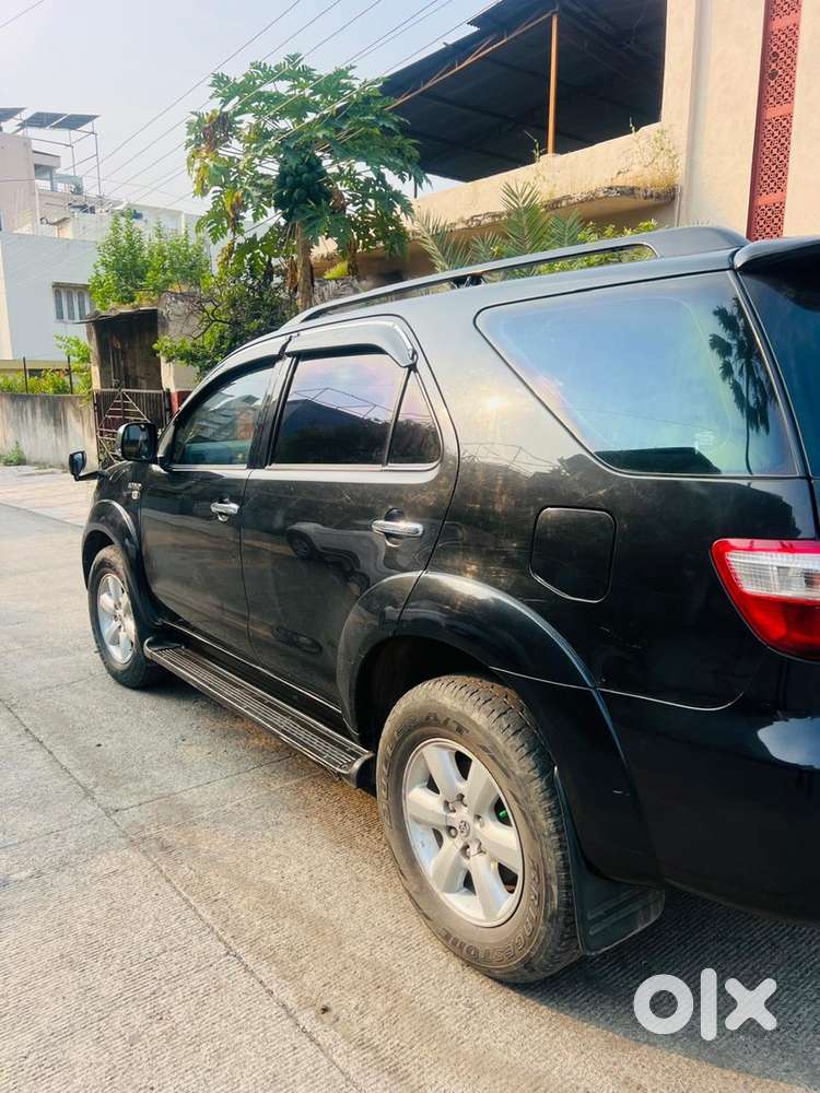 Toyota Fortuner Diesel Manual 2011