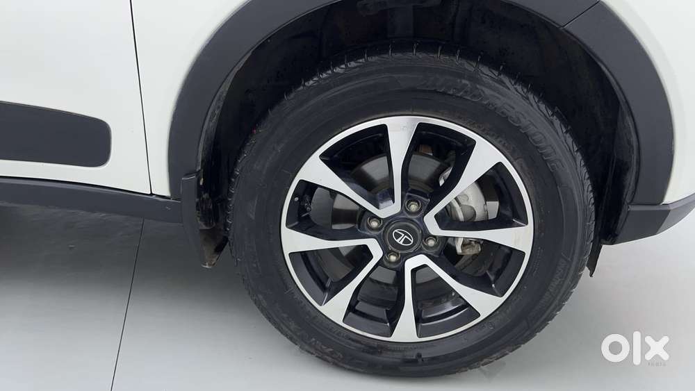 Tata Nexon 1.5 Revotorq Xza Plus S Amt, 2021, Petrol