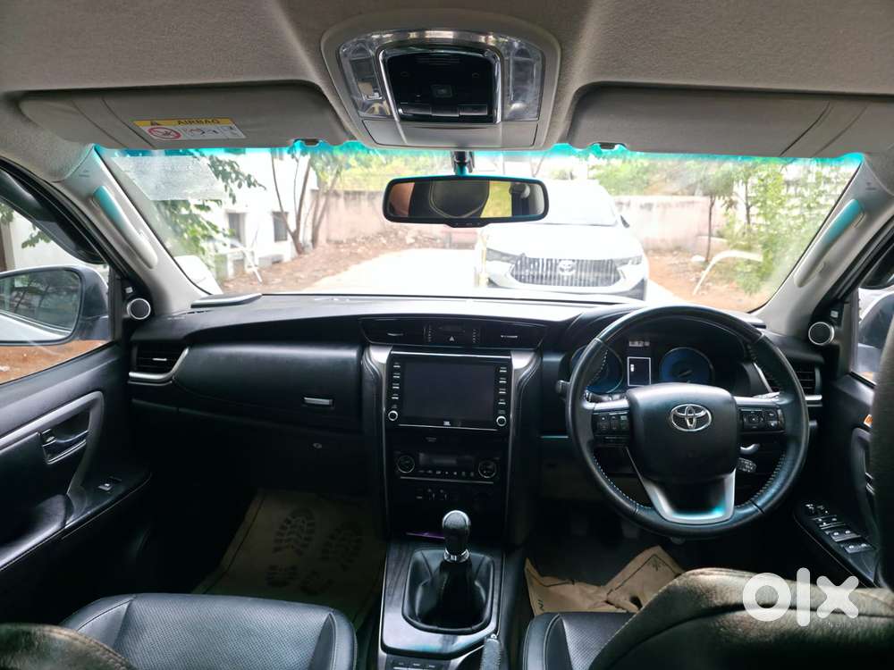 Toyota Fortuner 2.8 Legender 4x4, 2022, Diesel