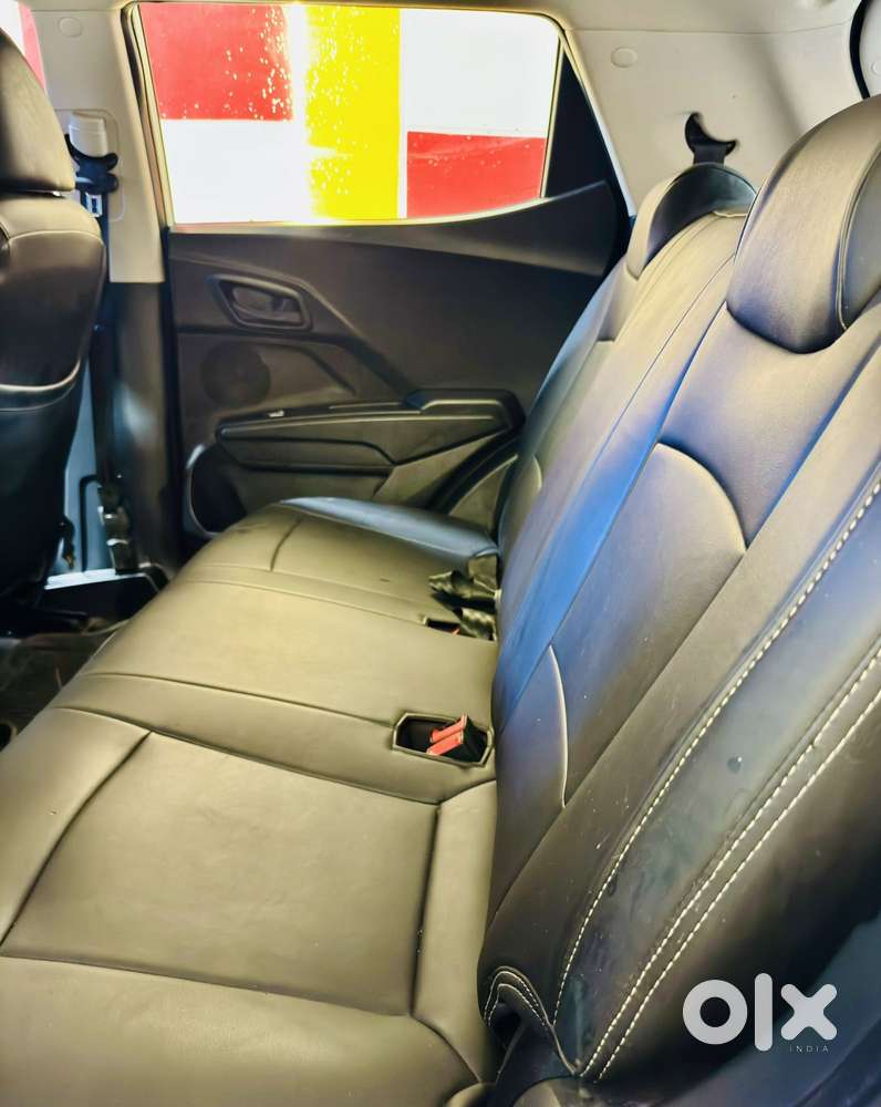 Mahindra Xuv300 W6, 2024, Petrol