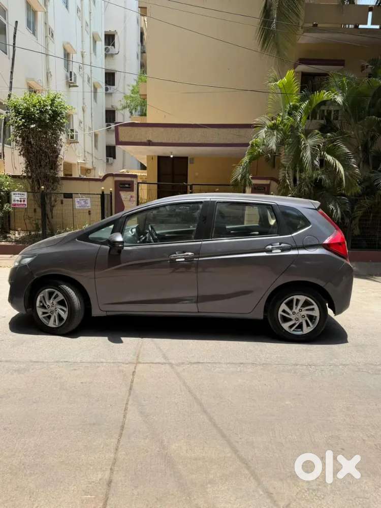 Honda Jazz Vx Cvt 2019 Petrol Automatic Top Model New Tyres