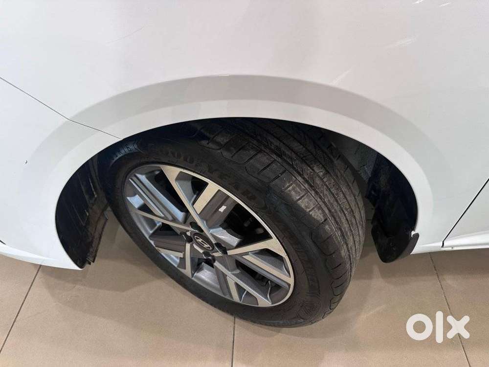 Hyundai Verna 1.5 Sx (o) Ivt, 2023, Petrol