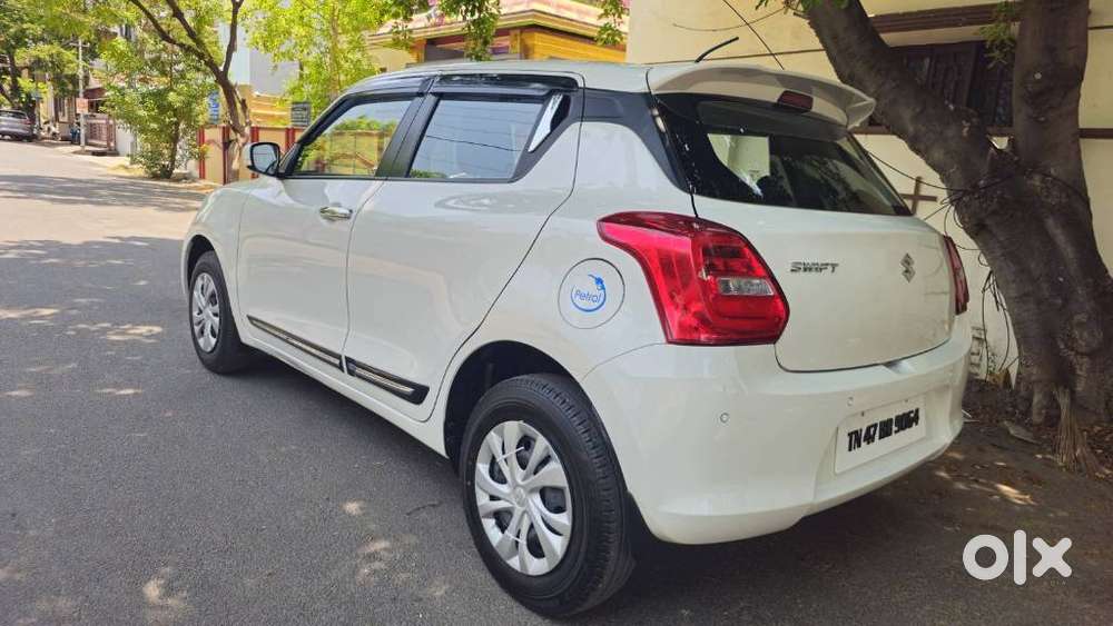 Maruti Suzuki Swift Vxi + Manual, 2023, Petrol