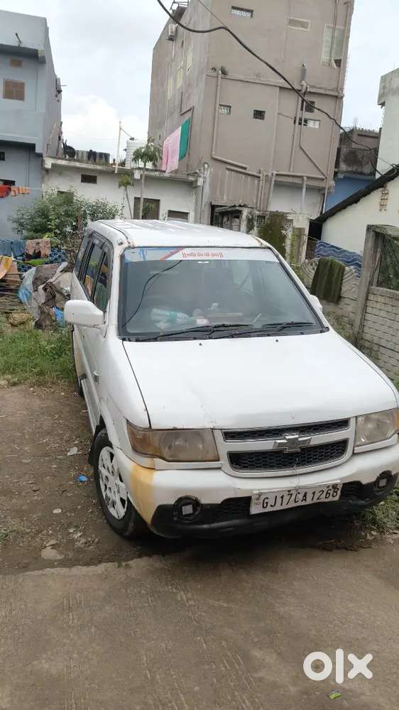 Chevrolet Tavera Neo 2012 Variant