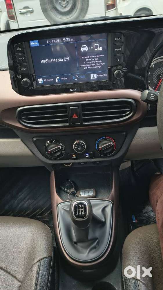 Hyundai Aura Sx (o) Manual, 2020, Petrol
