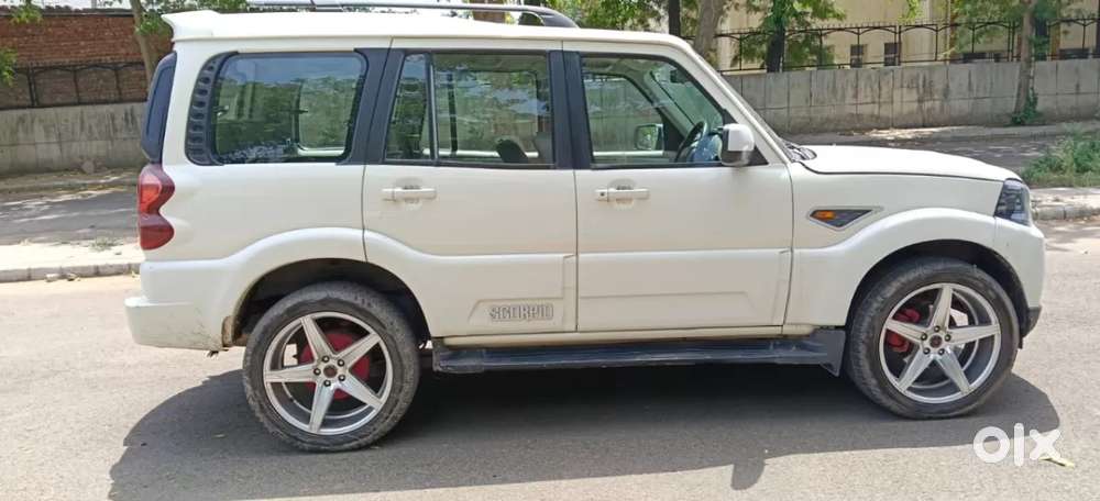 Mahindra Scorpio S10, 2017, Diesel