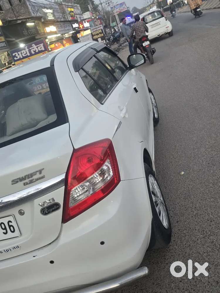 Maruti Suzuki Dzire 2015 Petrol 73200 Km Driven