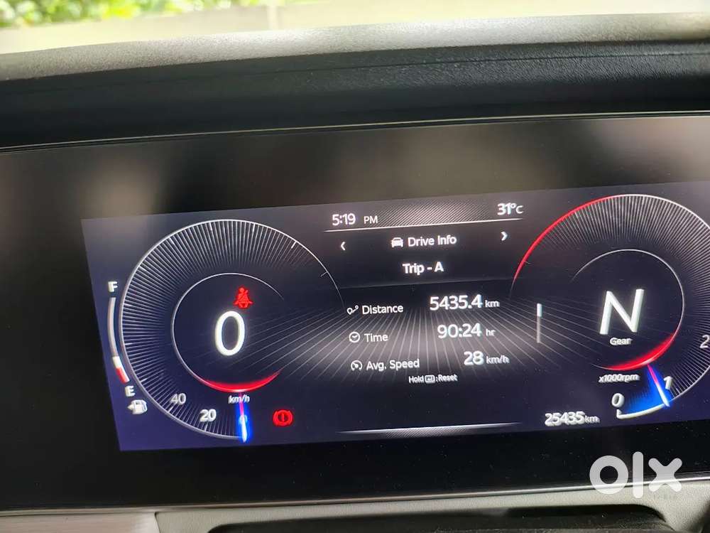Mahindra Xuv700 Petrol 2023