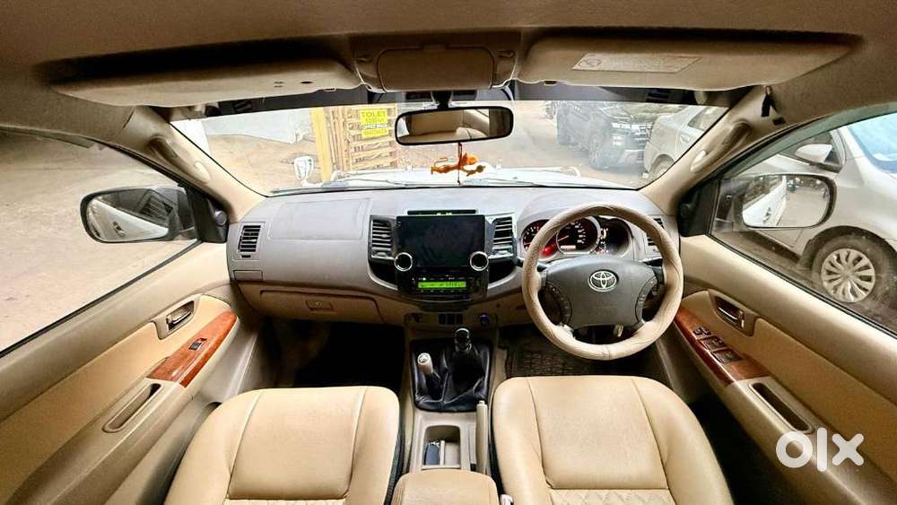 Toyota Fortuner 3.0 4x4 Manual, 2011, Diesel