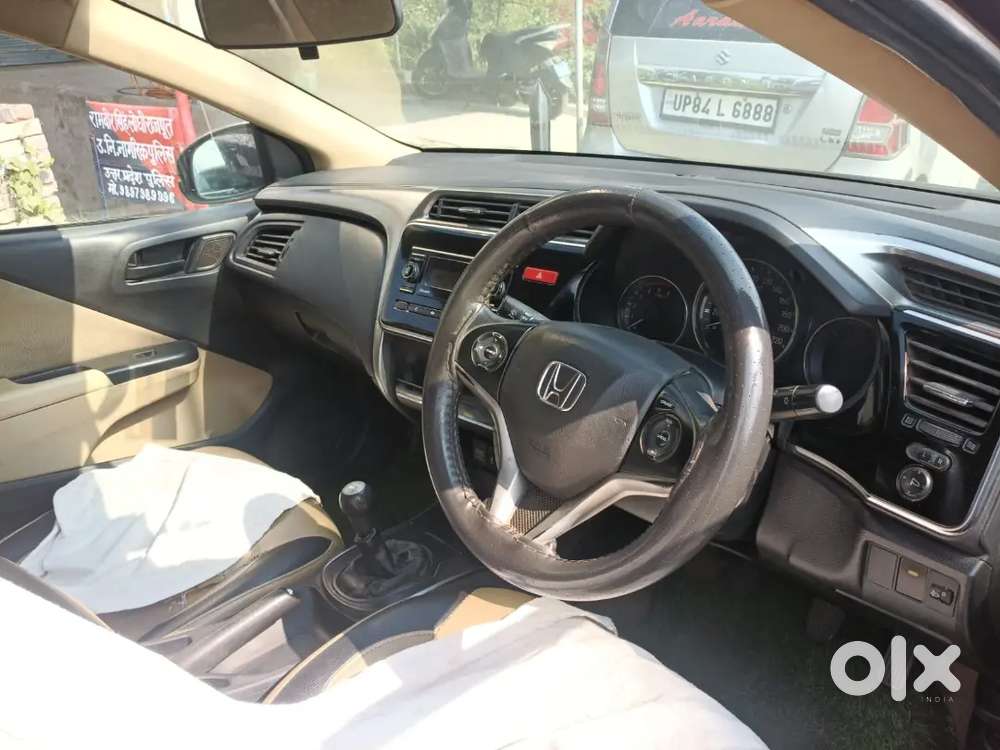 Honda City 1.5 V 2014