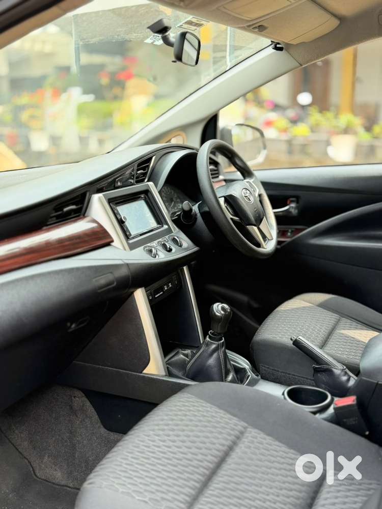 Toyota Innova Crysta 2016