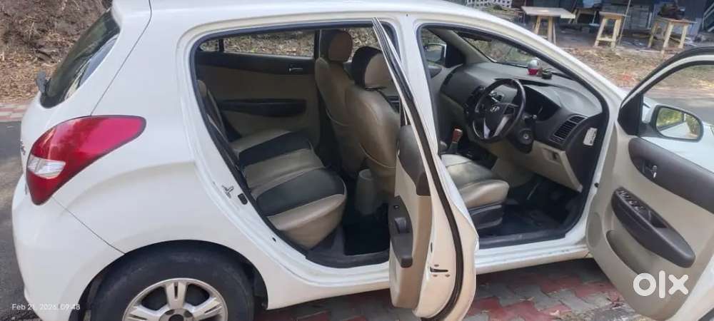 Hyundai I20 2009 Petrol Well Maintained(engine And Ac Working Fine)