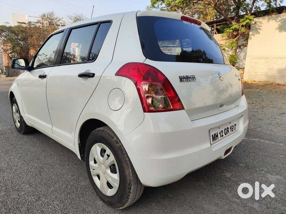 Maruti Suzuki Swift Vxi 1.2 Abs Bs-iv, 2011, Petrol