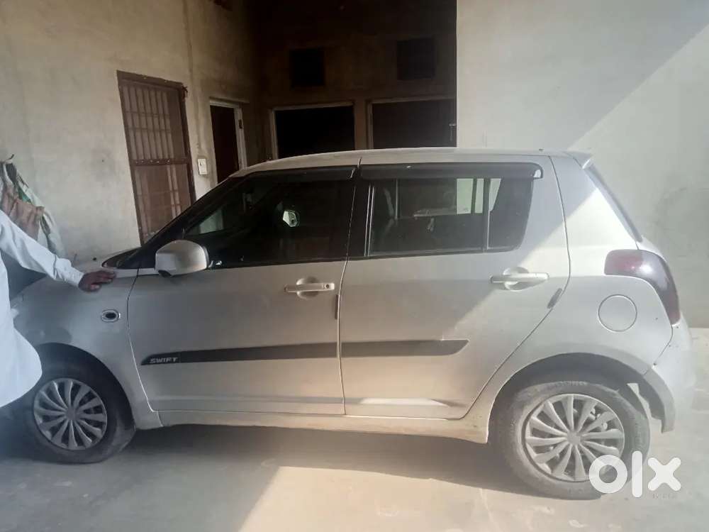 Maruti Suzuki Swift 2005 Year