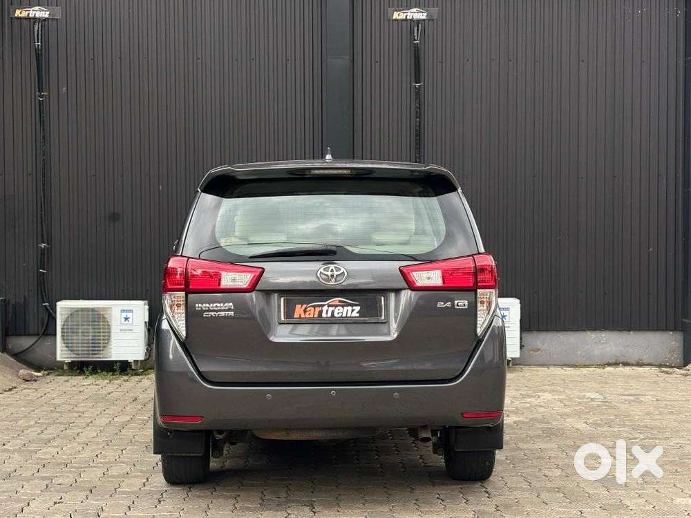 Toyota Innova Crysta 2.4 G Mt 8s, 2016, Diesel