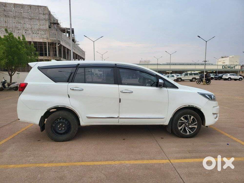 Toyota Innova Crysta 2.4 G Mt 7 Str, 2021, Diesel