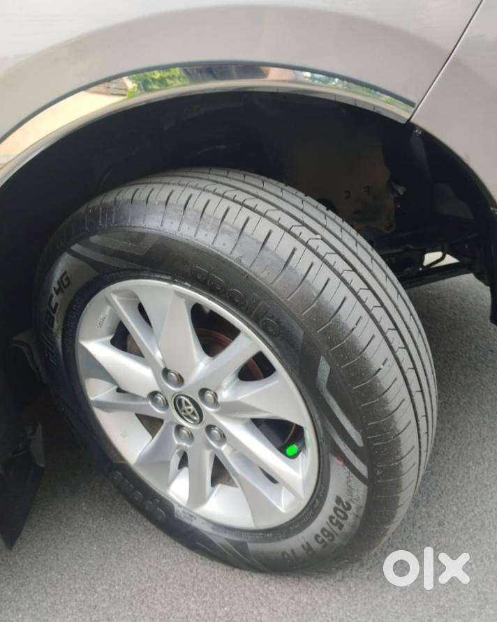Toyota Innova Crysta 2.4 Gx Mt 8s, 2017, Diesel