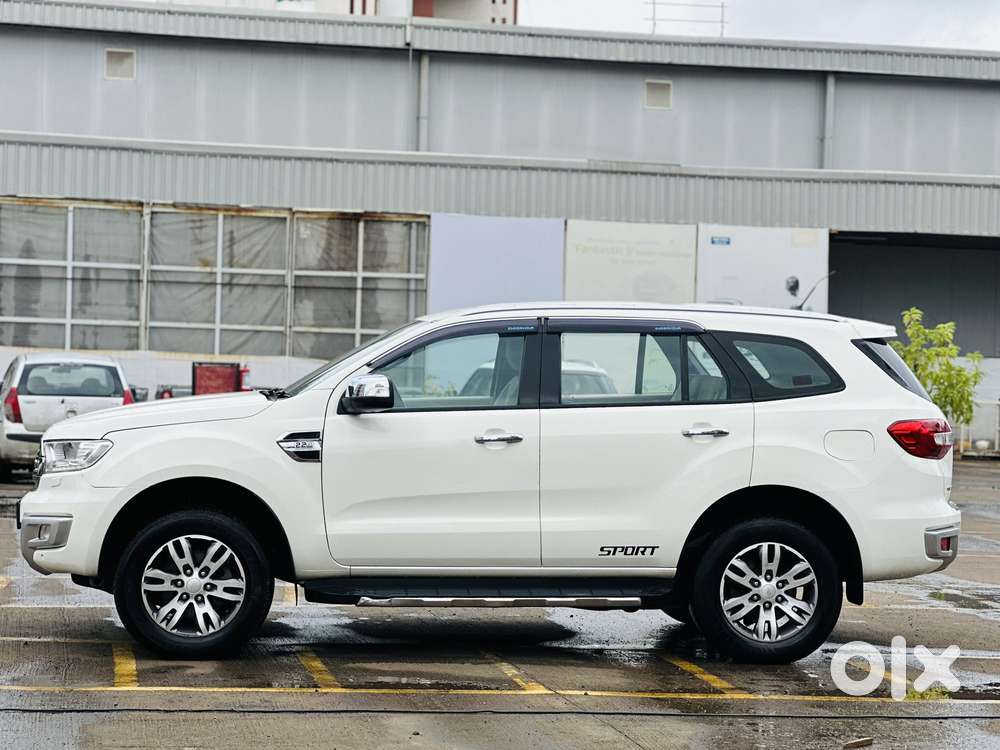 Ford Endeavour 2.2 Titanium At 4x2, 2016, Diesel