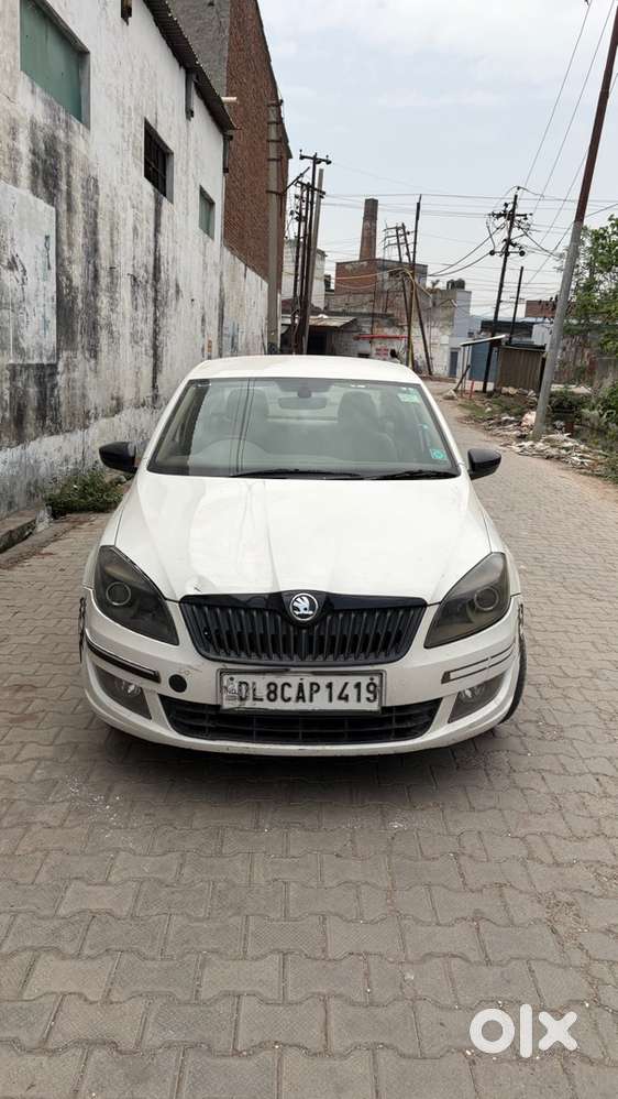 Skoda Rapid Petrol Top Model 62000 Km Running All Original 2 Keys
