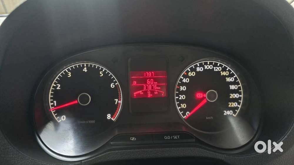 Volkswagen Polo Ipl Ii 1.6 Petrol Highline, 2010, Petrol