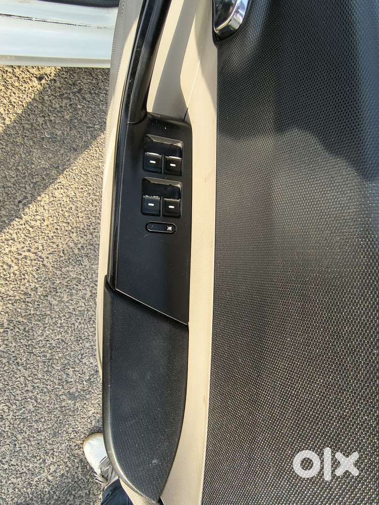 Tata Tiago 1.2 Revotron Xz, 2016, Petrol