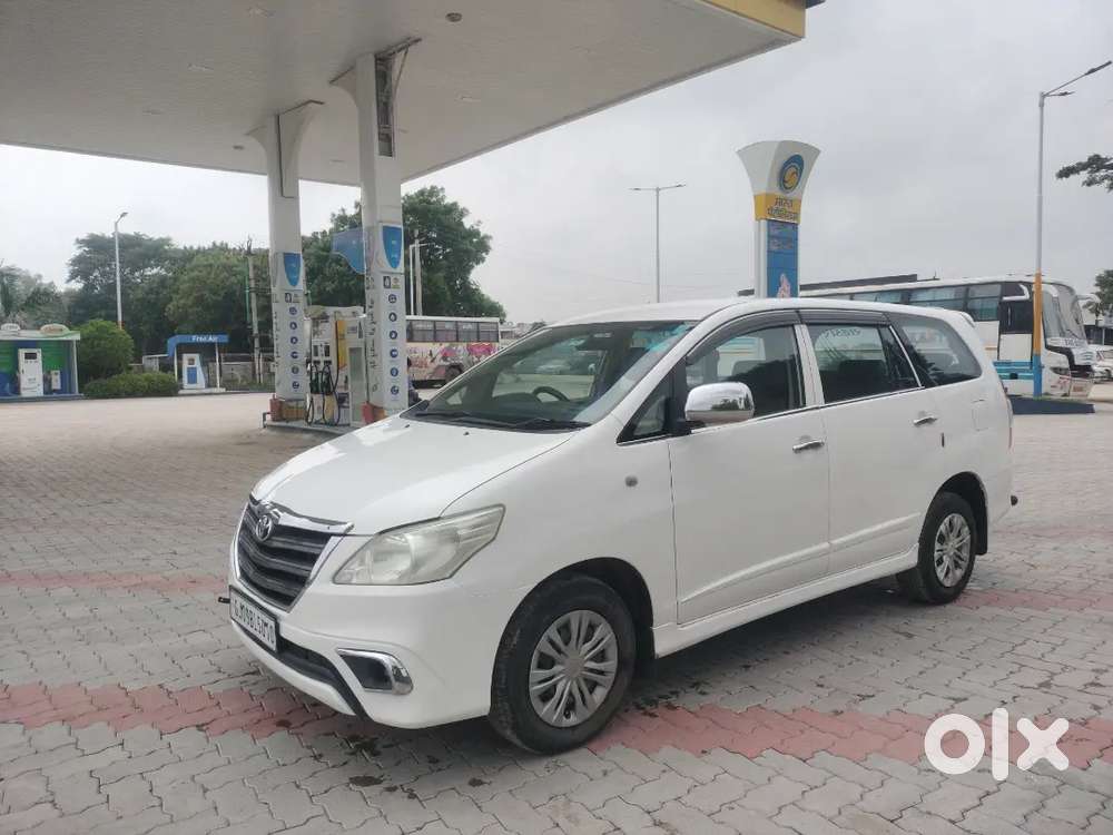 Toyota Innova 2016
