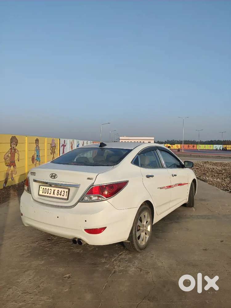 Hyundai Verna 2012 Diesel 140000 Km Driven