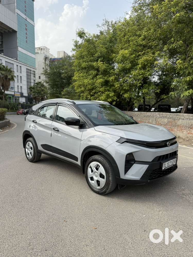 Tata Nexon Pure (s) 1.2 Petrol 6amt, 2024, Petrol