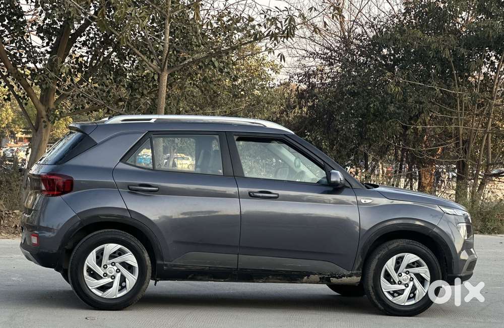 Hyundai Venue 1.2 S (o), 2020, Petrol