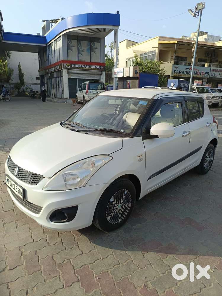 Maruti Suzuki Swift Vxi 1.2 Abs Bs-iv, 2013, Petrol
