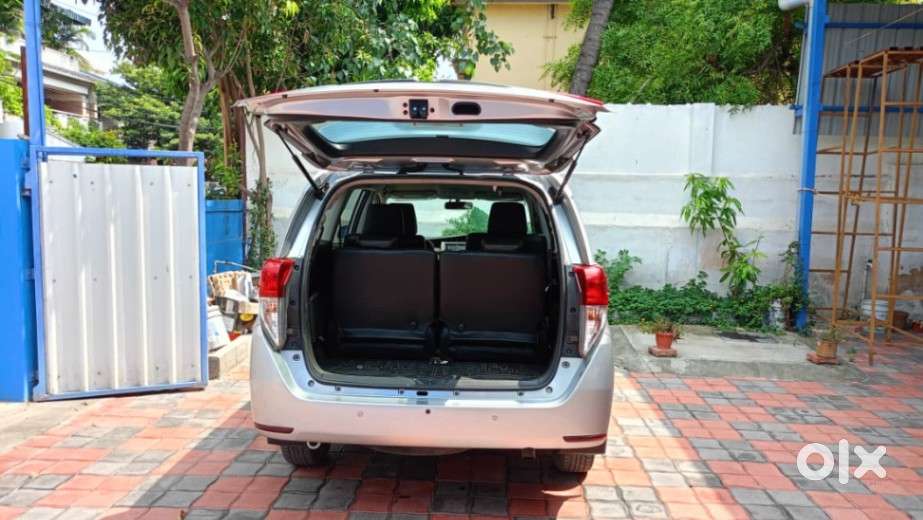 Toyota Innova Crysta 2.4 G Mt 7 Str, 2017, Diesel
