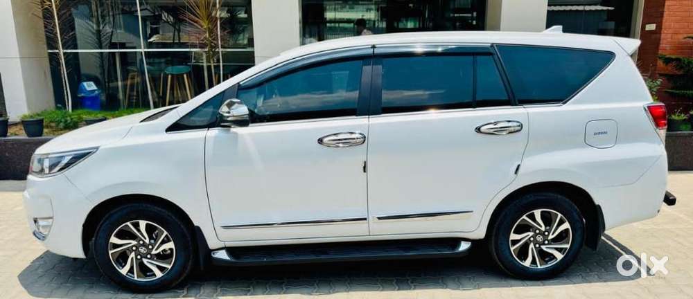 Toyota Innova Crysta 2.4 Gx Limited Edition 8 Str, 2025, Diesel