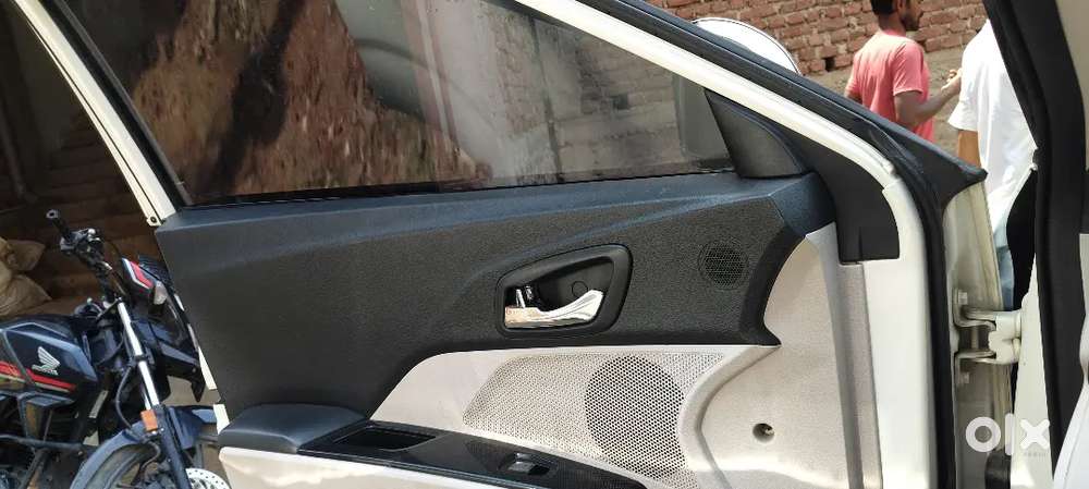 Mahindra Xuv300 Turbosport 2021 Diesel 80000 Km Driven